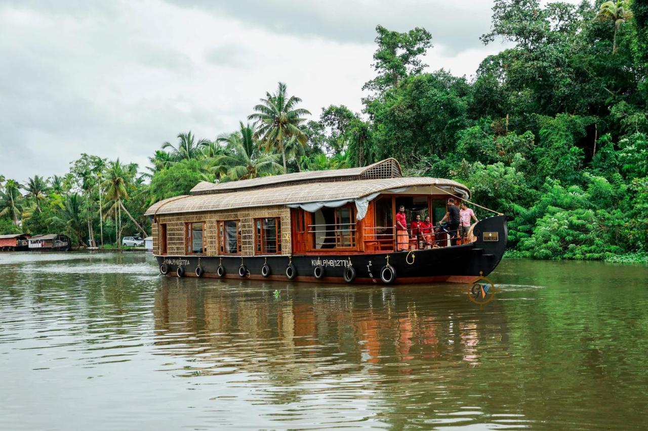 Grand Villa Houseboat 库玛拉孔 外观 照片