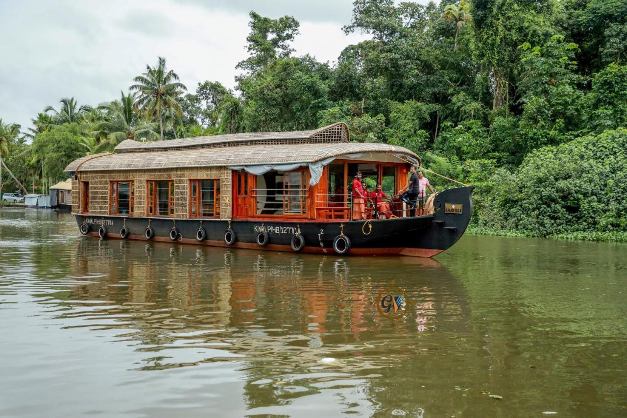 Grand Villa Houseboat 库玛拉孔 外观 照片