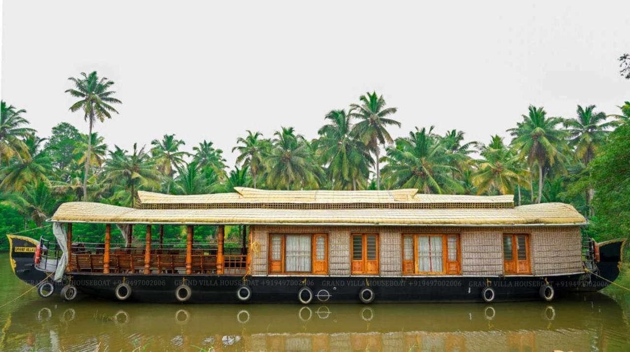 Grand Villa Houseboat 库玛拉孔 外观 照片