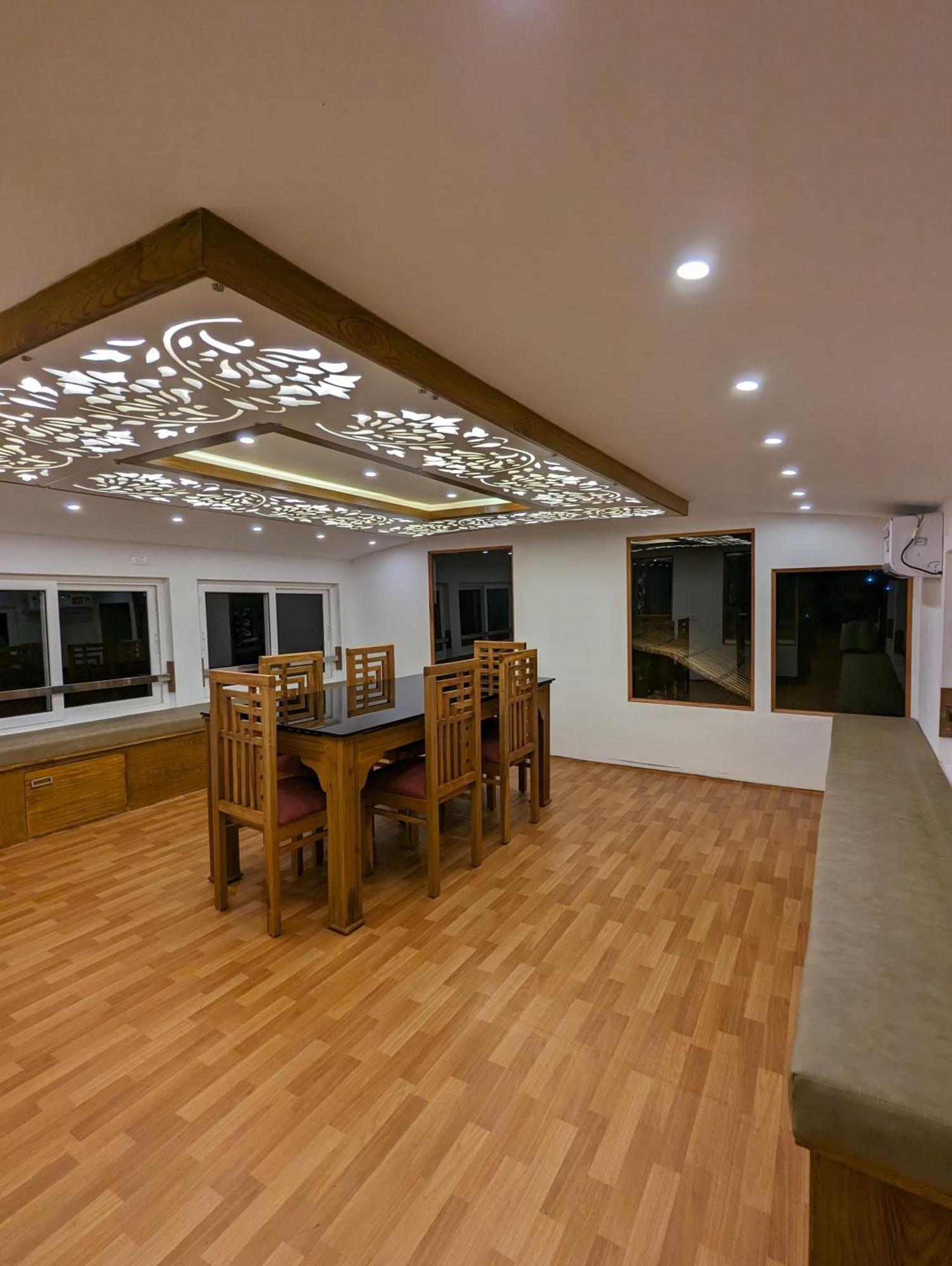 Grand Villa Houseboat 库玛拉孔 外观 照片